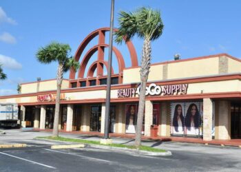 THE REAL DEAL: Shopping center in Oakland Park sells for $11M